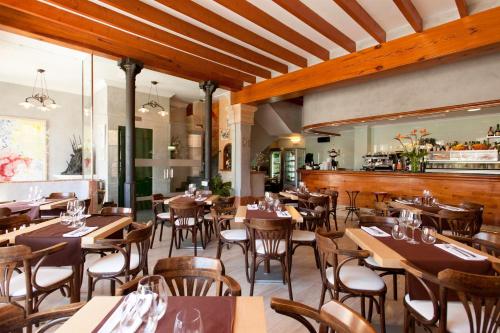 مطعم, Juma Historic Hotel in بولينكا