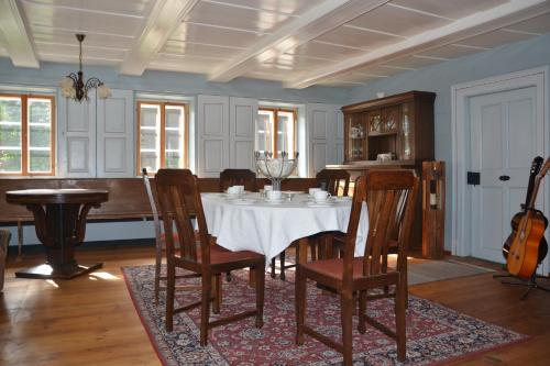 Restorāns, Grünsteinhof - Wohnung Rotstein (Grunsteinhof - Wohnung Rotstein) in Ebersbach-Neugersdorf