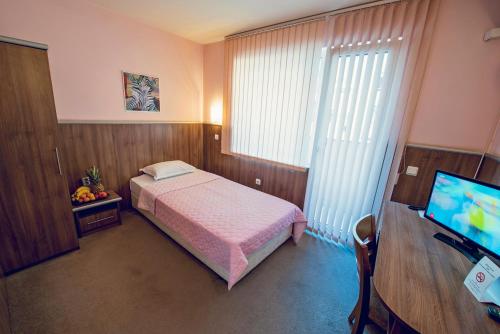 Family Hotel Gran Ivan - image 8