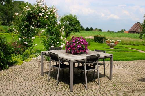 Jardín, Het Zwaluwnest 69 in Lisse