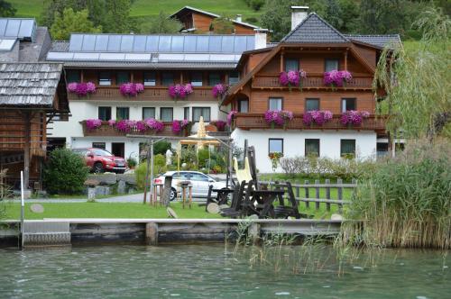  Haus Binter, Pension in Weissensee bei Kleblach