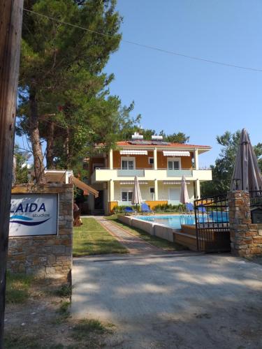  Laida studios in Prinos