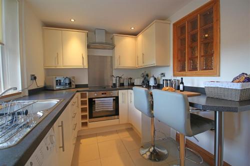 Homes By Psmg - Tower House - Modern Two Bedroom Apartment, , County Durham