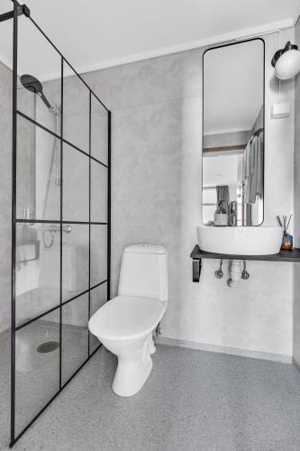 Lille Hotell - image 13