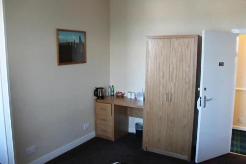 The Kirkwall Hotel - image 6
