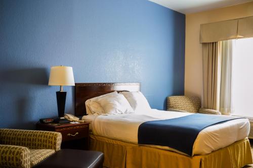 Holiday Inn Express Hotel & Suites Acme-Traverse City, an IHG Hotel