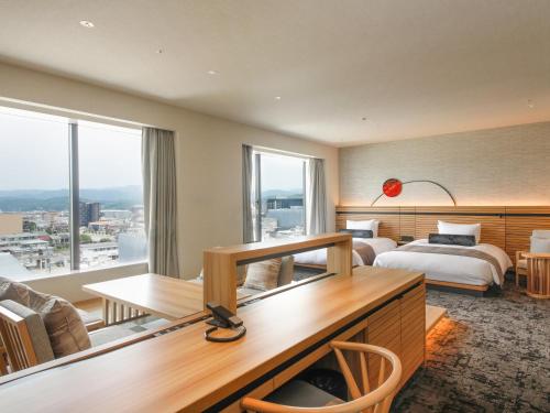 Premiere Twin Room with Tatami Area - Non Smoking - (New) Orinkaku Wing