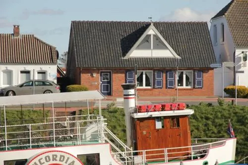 HAusZeit Kapitänshaus Friedrichsschleuse in Carolinensiel, Deutschland