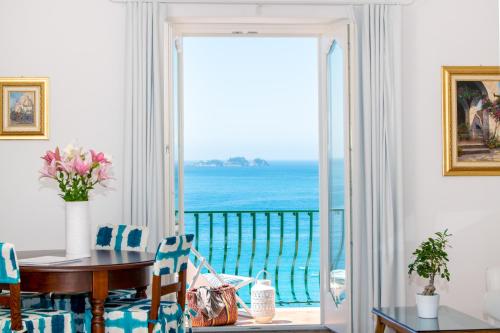 อัลโชเน เรสซิเดนซ์ (Alcione Residence) in โพสิตาโน่