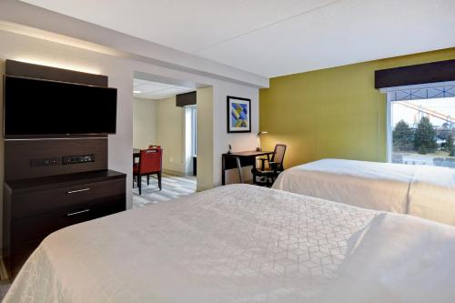 Holiday Inn Express & Suites Allentown-Dorney Park Area, an IHG Hotel