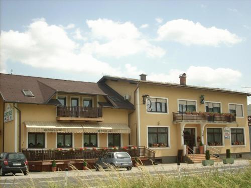 B&B Orehova Vas - Penzion Gostisce Lesjak - Bed and Breakfast Orehova Vas