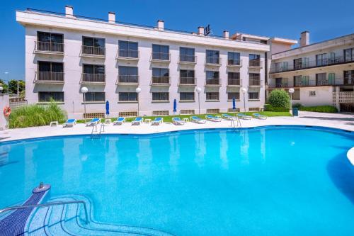 ホテル シウダッド デ カステルデフェルス