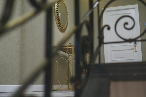 Elexus Boutique - image 12