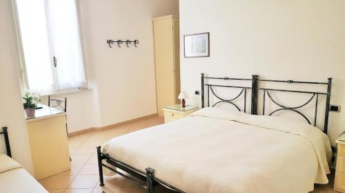 3 twin beds