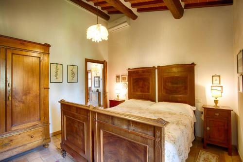 Apartment with Terrace image 8