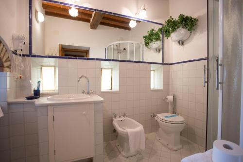 Apartment with Terrace image 6