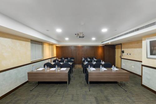 Citymax Sharjah Hotel - Meeting room / ballrooms