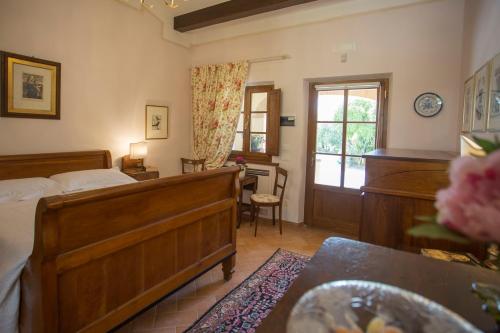 Double Room image 2