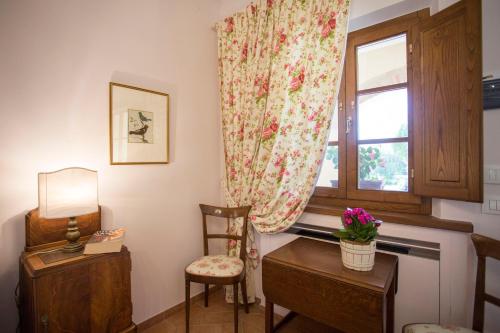 Double Room image 4
