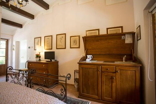 Budget Double or Twin Room image 8