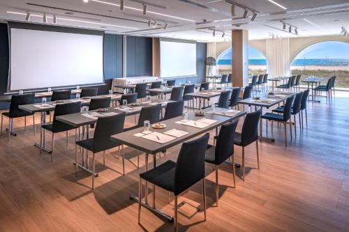 Hotel Playafels - image 12