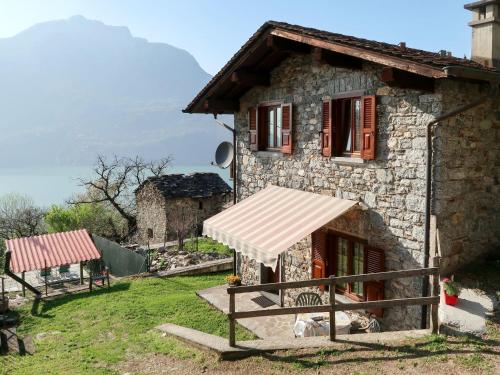  Locazione turistica Casa Angel (LMZ351), Pension in Verceia bei Mello