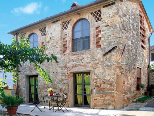  Locazione Turistica Corte al Greggio - LUU461, Pension in SantʼAndrea di Compito