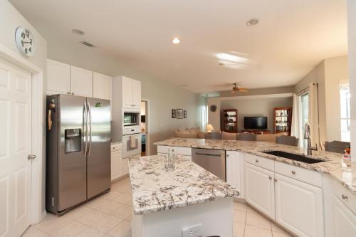 Lovely Holiday Home With Private Pool & Jacuzzi - main image