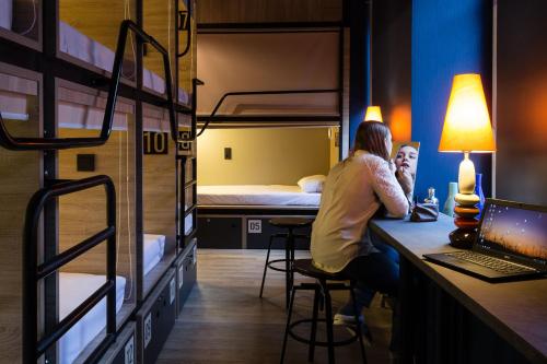 4U Capsule Hotel - main image