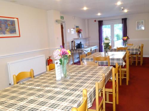 Facilities, AJ Lodge in Slough