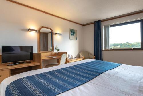 2 twin beds