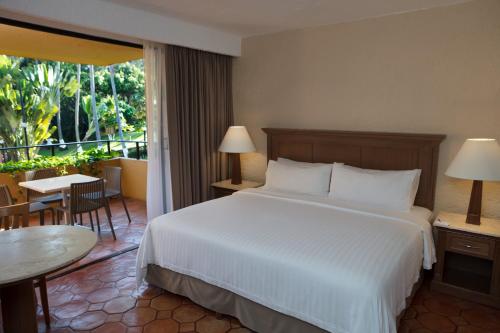 Holiday Inn Resort Ixtapa All-Inclusive, an IHG Hotel