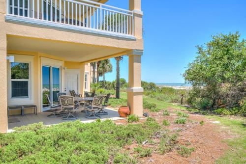 106W Bright 3BR and 3BA corner condo with Gulf view - image 7