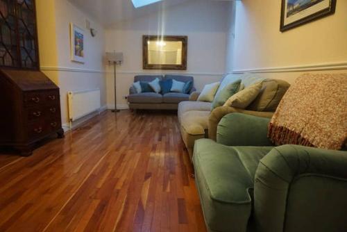 Lough Gill Lodge Twin Room 2 with En Suite