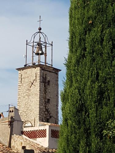 Location semaine T1 de charme. La Cadière d'Azur (83)