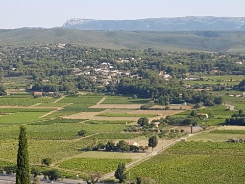 Location semaine T1 de charme. La Cadière d'Azur (83)