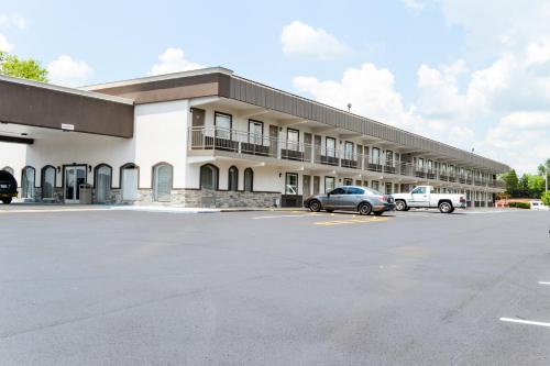 SureStay by Best Western Bowling Green North - 출입구