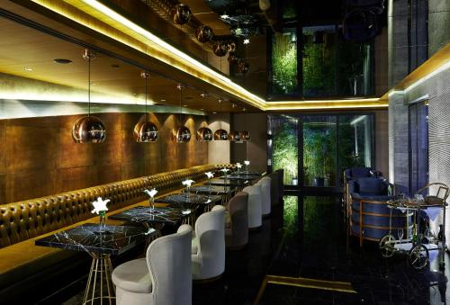 26098052 Hotel Saint Sophia