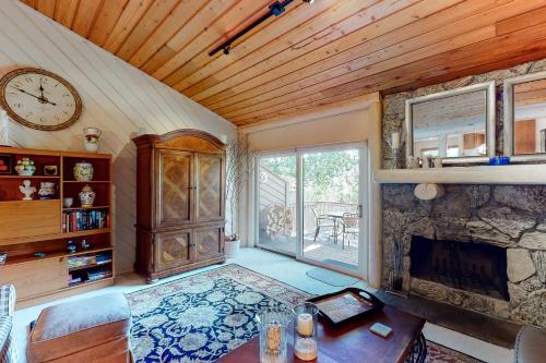 Elkhorn Hideaway
