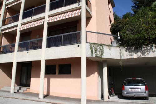 vhod, Appartement Novotna in Ponte Tresa