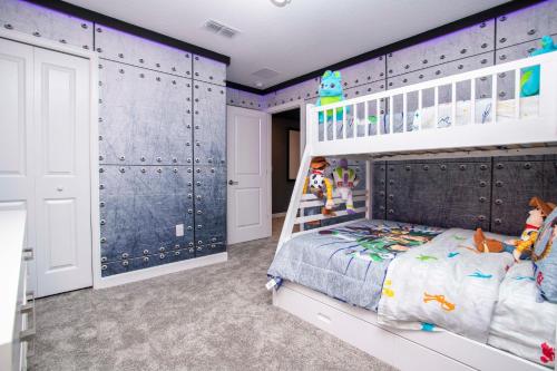 Super luxury home with cinema and game room near Disney