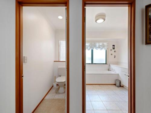 Palm Tree Haven - Papamoa Holiday Home