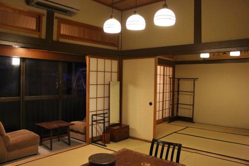 Historical Ryokan SENYUKAN - Accommodation - Ōwani