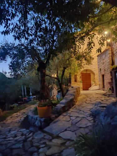 Guesthouse Runcini - image 8