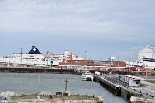 Holiday Inn Calais-Centre, an IHG Hotel