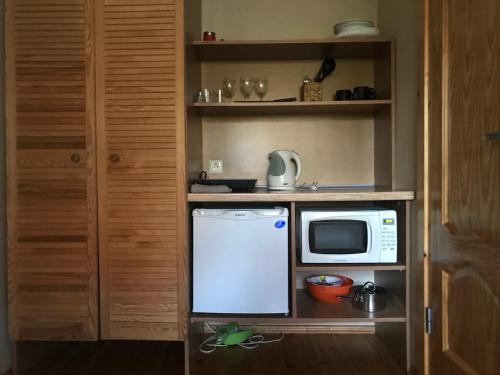 Triple Room with Terrace image 7