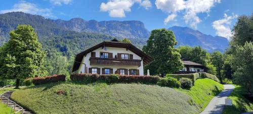 Ferienwohnungen Schloss Wasserleonburg, Pension in Nötsch bei Bad Bleiberg