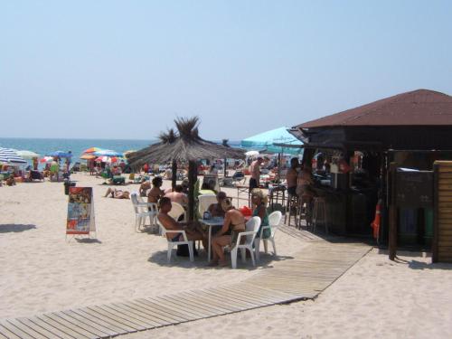 2 bed apartment in Costa Blanca Spain to rent - image 4