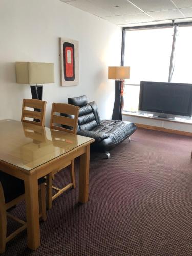 Bentleys - main image