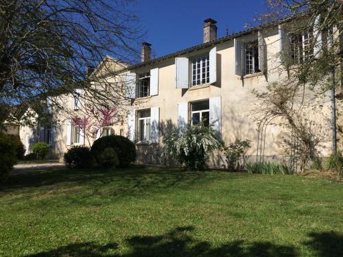 Château de Vertheuil - Location saisonnière - Sainte-Croix-du-Mont